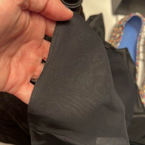 David Meister, black blouse, ruched front, zips up left side, size 8, STUNNING - Picture 13 of 13